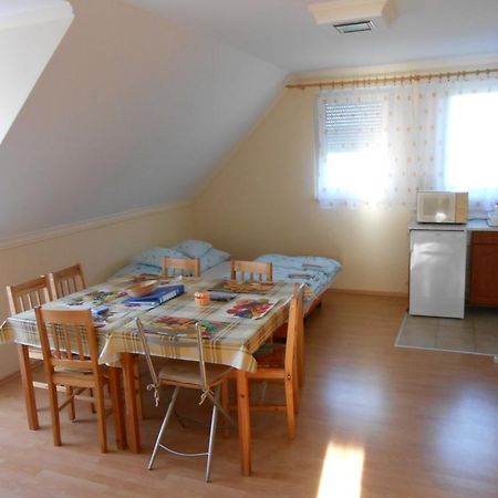 Kustanygyongye Vendeghaz Kehidakustany Apartment Ngoại thất bức ảnh